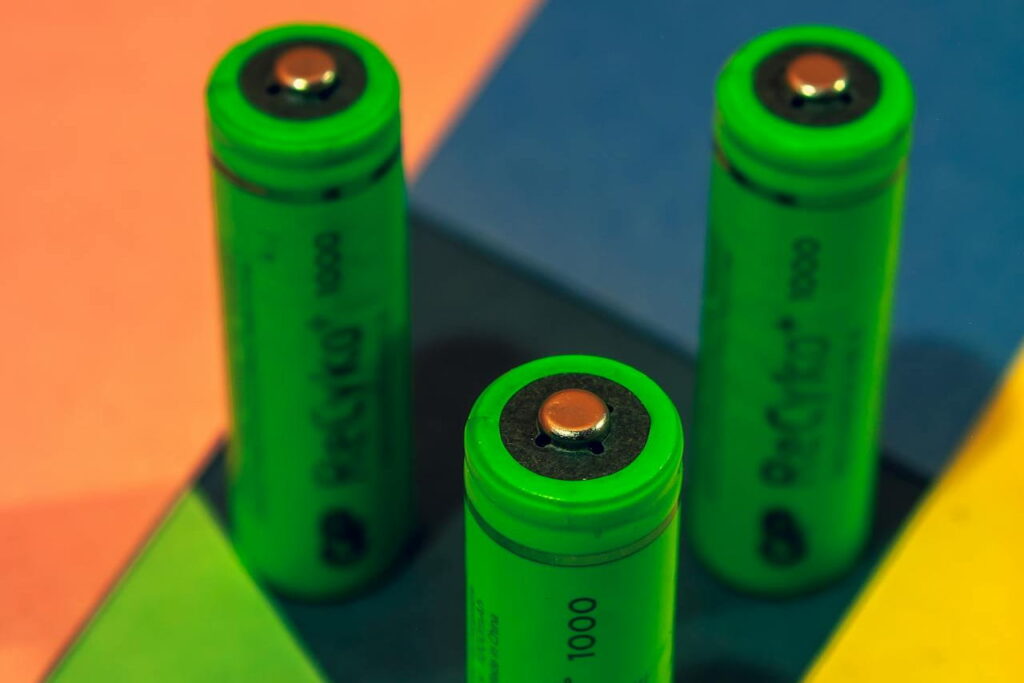 Lithium vs Lead-Acid Batteries for Solar